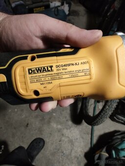 Dewalt uhlova bruska - 3