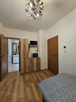 Prenajmem garsonku v centre Brezna - 3