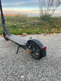 Elektrická kolobežka Xiaomi Mi Electric Scooter Pro 2 - 3
