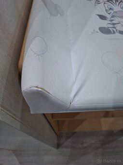 Prebaľovaci pult - 3