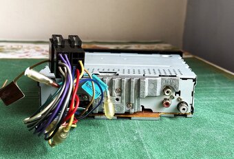 Kenwood KDC-3027-Autoradio. - 3