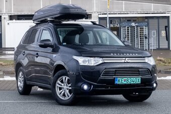 Mitsubishi Outlander 2.0 PHEV 4WD (2013) - 3