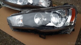 Predne svetla Lancer - 3