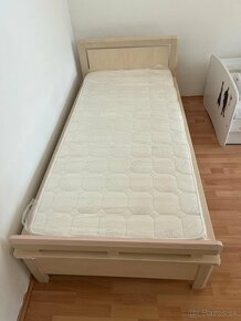 Jednolôžková posteľ s matracom a roštom - 3