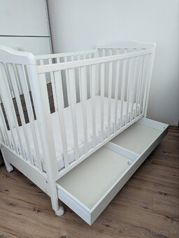 Detská postieľka Italbaby s praktickým úložnym priestorom - 3