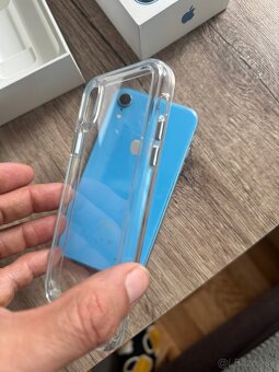 Iphone xr 64 gb modry - 3