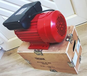 Elektromotor s remenicou na 220V 2,2 kW / 3000 ot. - 3