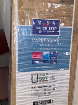 Laminátová podlaha QUICK-STEP IMPRESSIVE DUB ŠEDÝ 8mm - 3