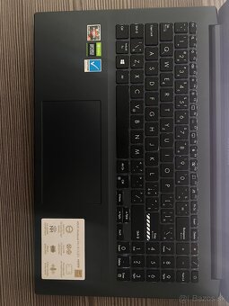 Asus Vivobook Pro 15 OLED - 3