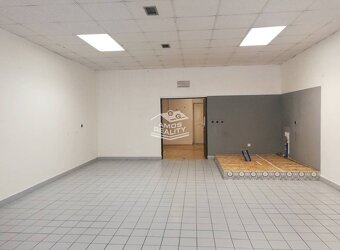 PRENÁJOM, obchodný priestor 75 m2, centrum mesta Malacky - 3