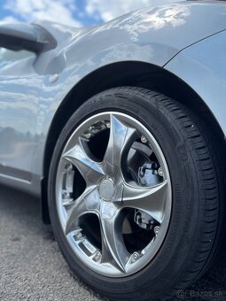 •Mazda 3 77KW 1.6 benzin - 3
