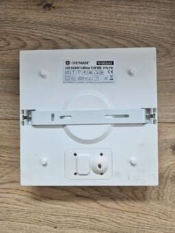 Hranatá LED stropnica - 3