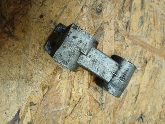 Pionier zachyt reakcie zadnej brzdy - 3