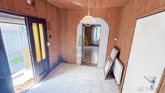 Znížená CENA | Rodinný dom s veľkým pozemkom v obci Horovce  - 3