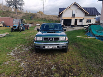 Nissan Double Cab 2.5TD Navara - 3