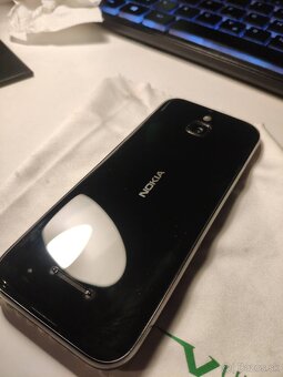 Nokia 8000 4G - 3