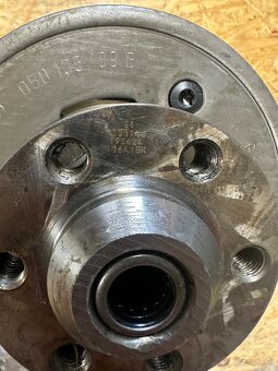 Kľukový hriadeľ 2.0 tsi - 3