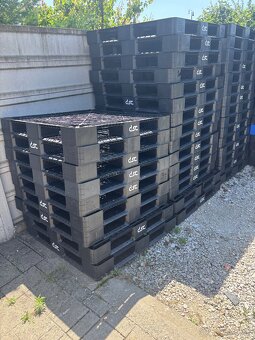 Predám plastové palety SEREĎ - 3