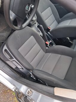 Škoda Octavia 2 .      2.0tdi Bkd - 3