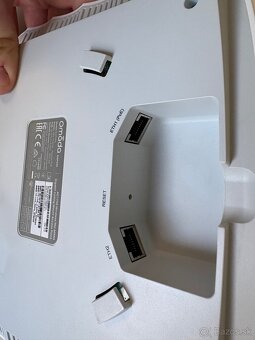 TP-Link Omada EAP245 AC1750 WiFi Access Point + PoE - 3