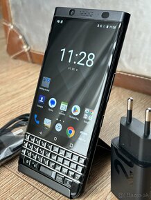 BlackBerry KEYone 32GB BBB100-2 - Black - 3