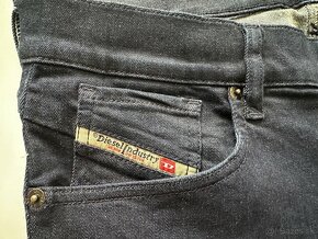 Nové dámske džínsy skinny DIESEL - veľkosť 30/30 - 3