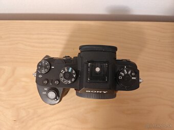 Sony A9 - závěrka 16000, 2x 32 GB SD - 3