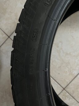 Matador Nordica 225/40 R18 V XL 92V - 3