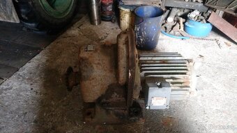 Elektro motor s prevodovkou - 3