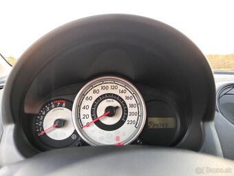 Mazda 2 - 3