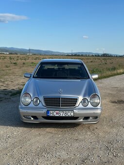 Mercedes-Benz W210 - 3