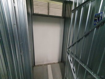 Malý Interný Sklad T57 (1 m²) na prenájom (Tomášikova 50D) - 3