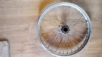 Predám diely Jawa,ČZ - 3