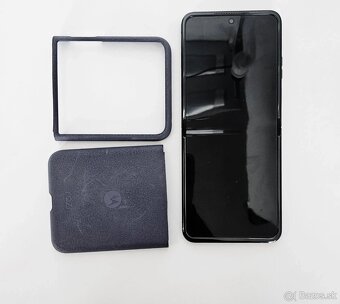 MOTOROLA RAZR 50 ULTRA - 3