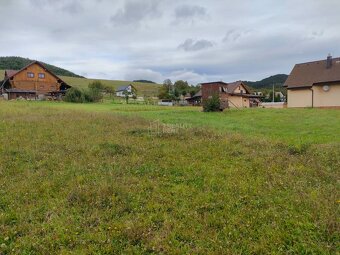 Predaj: Pozemok na stavbu RD v Zbyňove 1748m2 (992m2+756m2) - 3