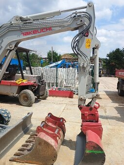 Takeuchi – TB 240 / T7213 - 3