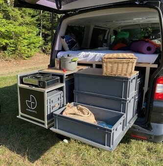 Kempingova vstavba - VW T5 - 3