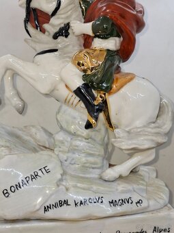 Predám starú porcelánovú sochu Napoleon Bonaparte Neundorf V - 3