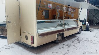 Predám pojazdnu predajňu mäsa - 3