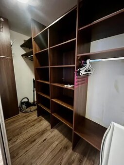 PRENÁJOM – 3iz byt v Prievoze - 3