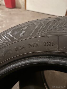 Goodyear 215/60 R16 - 3