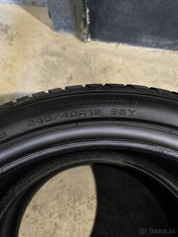 Goodyear Vector 4Seasons 245/40 R19 98Y - 3