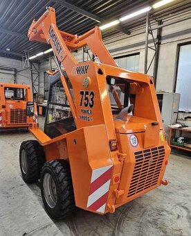 Šmyk nakladač Locust 753 Power - 3