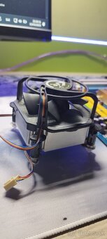 Intel Pentium CPU 2.70GHz + doska Gigabyte GA-G31M-ES2L - 3