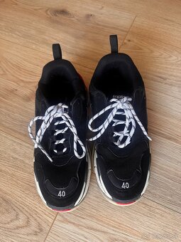 Balenciaga Triple S - 3
