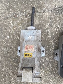 Zasuvky 380V - 3