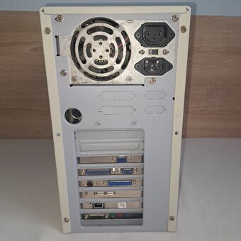 stary pocitac celeron A 300 - 3