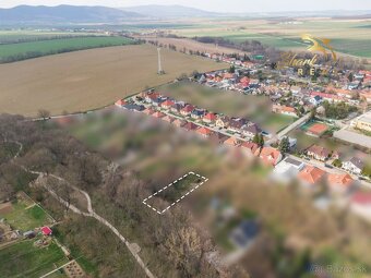 Stavebný pozemok 776m2_Prístupova cesta na pozemok len s výn - 3