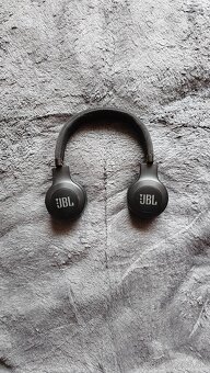 JBL E45BT čierne Bluetooth slúchadlá - 3