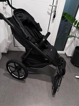 THULE Urban Glide 4-kolesový športový kočík Black
- 3